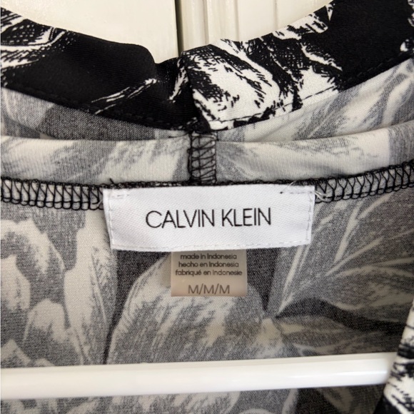 Calvin Klein Black and White Floral Blouse - Picture 4 of 4
